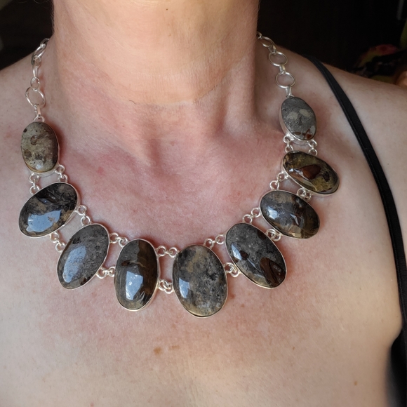New Amazing Oversized Rock Fossil Silver Statement Necklace. - Picture 3 of 16